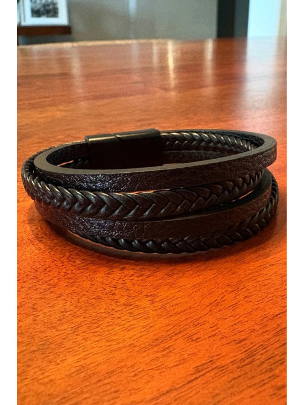 Men’s Black Braided Leather Multi-Strand Magnetic Clasp Bracelet. - Picture 2 of 4